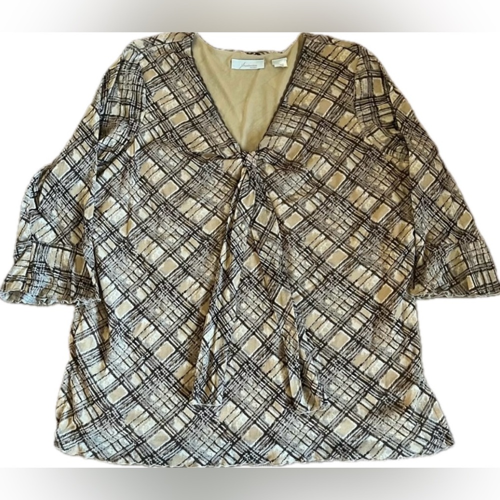 JH collectibles vintage Bell 3/4 length Sleeve V-neck Blouse. Women’s size Large